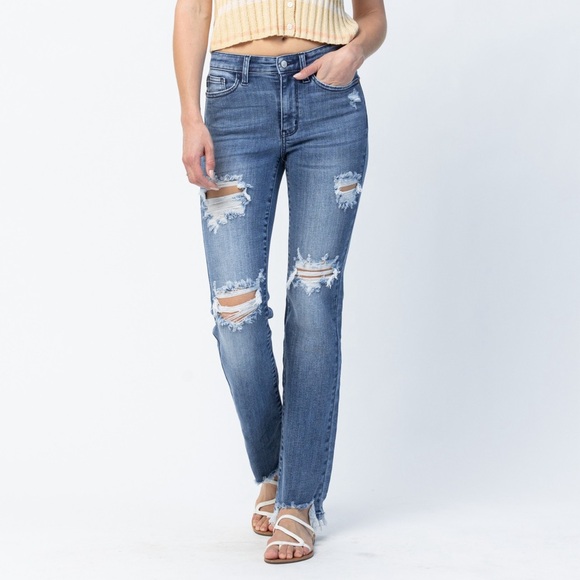 NWT Judy Blue Plus + Reg Size Mid Rise Destroyed Raw Hem Straight Leg Jeans - Picture 1 of 15